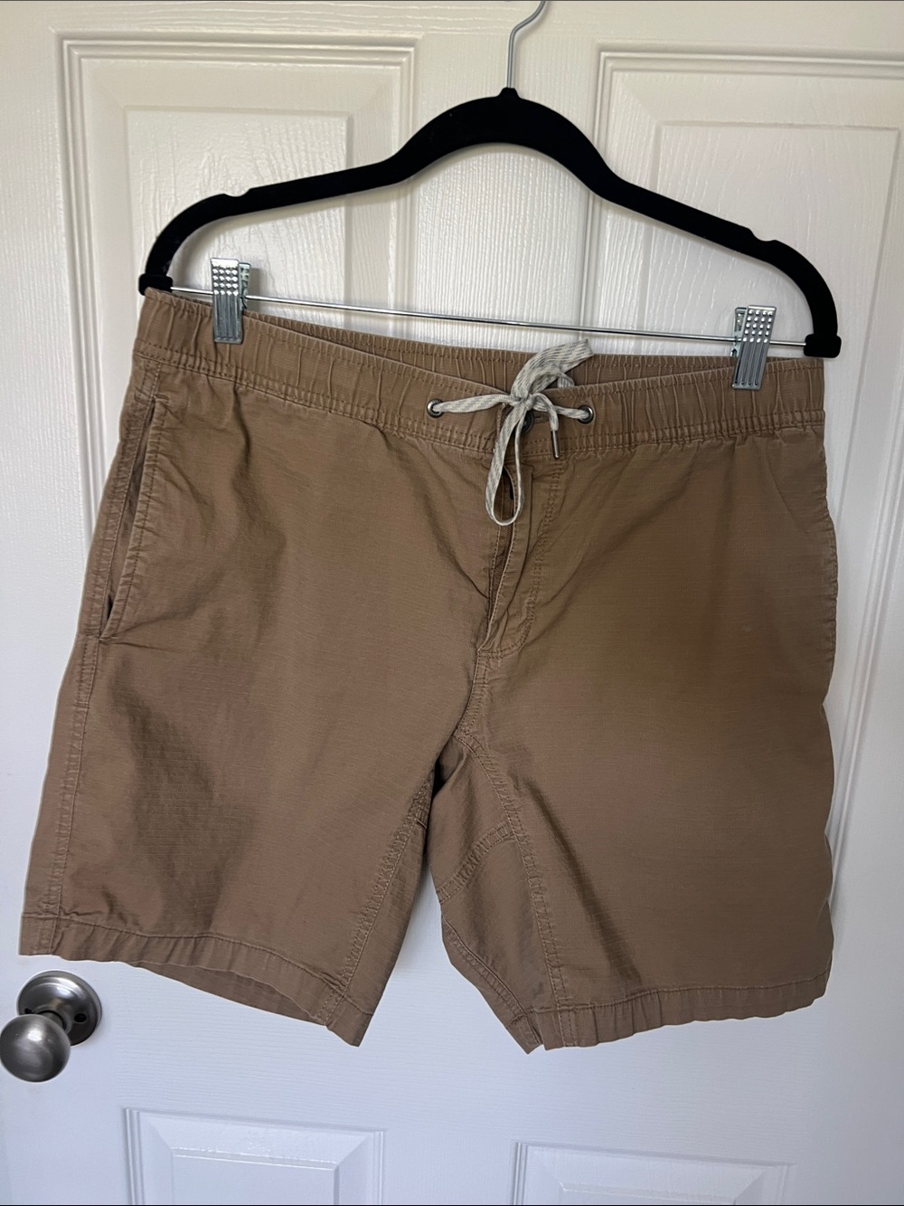 Vuori Brown Elastic-Waist Utility Shorts